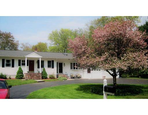 16 Fairfield St, Rehoboth, MA 02769