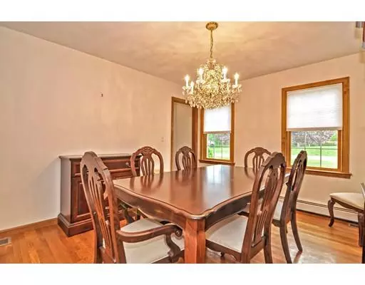 Ipswich, MA 01938,7 Meadowview Lane