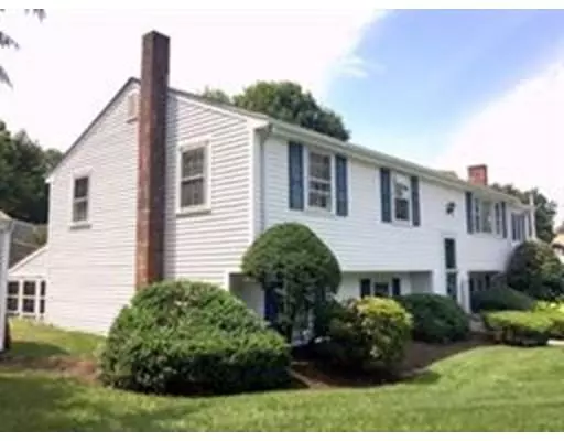 4 Strawberry Ln, Kingston, MA 02364