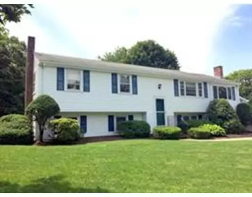 Kingston, MA 02364,4 Strawberry Ln