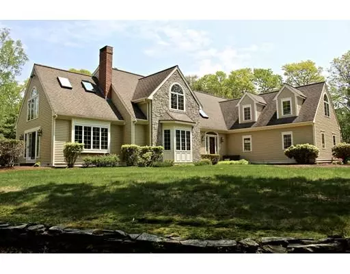 15 Tower Hill Dr, East Bridgewater, MA 02333