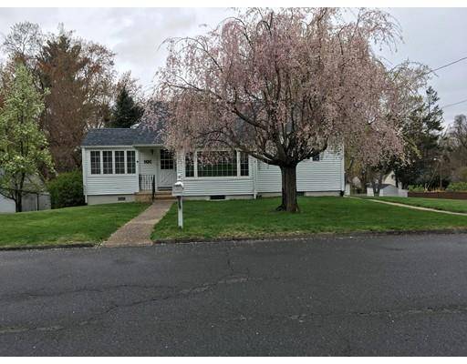 101 Braeburn Rd, East Longmeadow, MA 01028