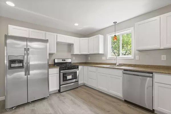 51-53 Sanderson, Springfield, MA 01001