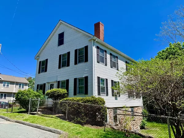 2 Walker Rd, Peabody, MA 01960