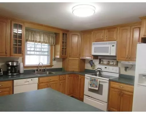 North Attleboro, MA 02760,28 Mary Kennedy Dr