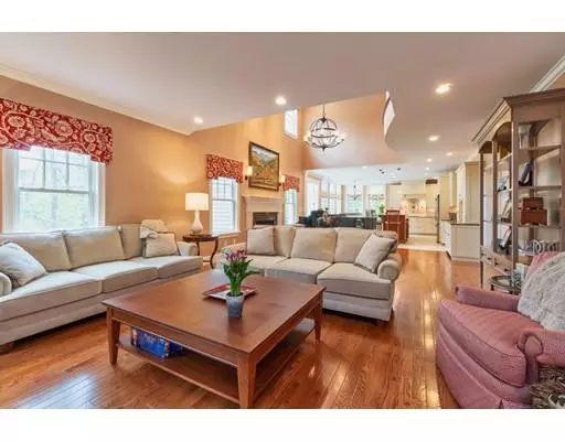 Lexington, MA 02421,29 Woodcliffe Rd