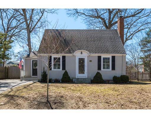 14 Sycamore Lane, Hingham, MA 02043