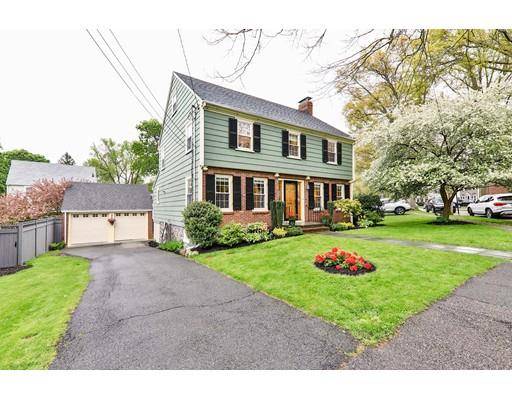 Milton, MA 02186,22 Thompson Ln