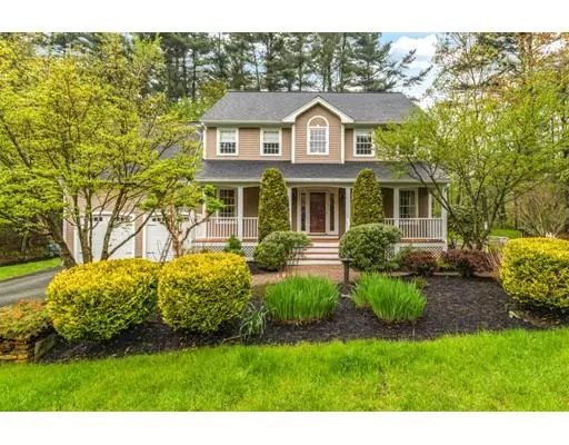 7 Woodbury Dr, Westford, MA 01886