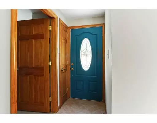 Mashpee, MA 02649,41 Halyard Ln