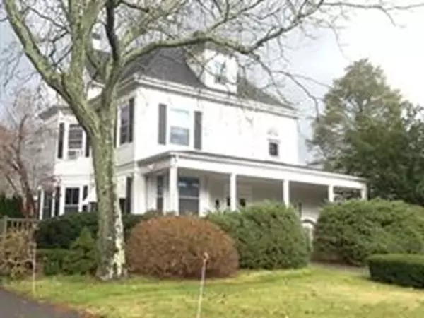 24 Dean St, Taunton, MA 02780