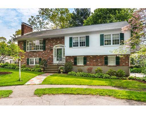 24 Heritage Ln, Milton, MA 02186