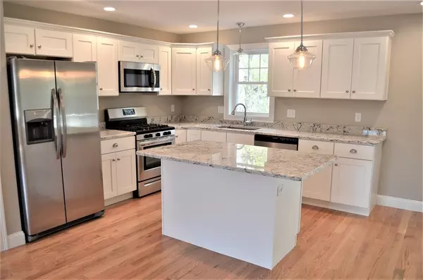 Taunton, MA 02780,375 Bay Street #303