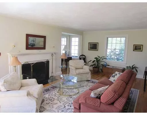 Wellesley, MA 02481,25 Jefferson Rd