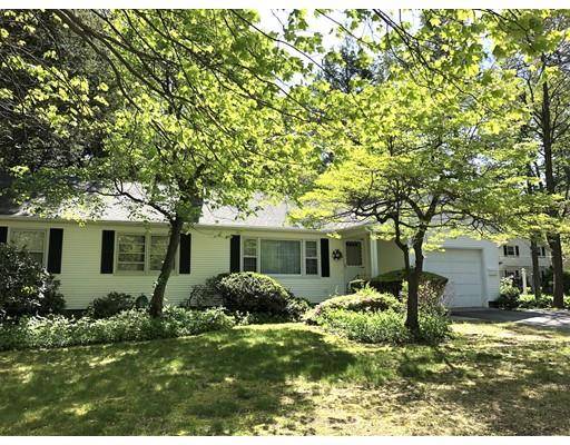 33 Woolworth Street, Longmeadow, MA 01106