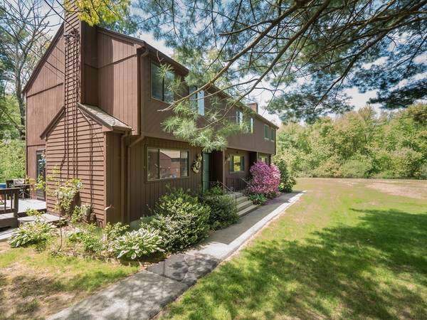 Wrentham, MA 02093,582 Dedham St #582