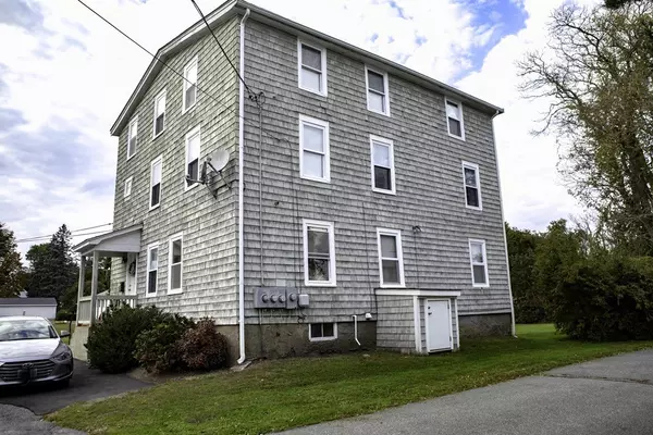 Tiverton, RI 02878,392 Hooper St