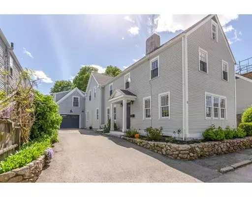 24 Union St, Newburyport, MA 01950