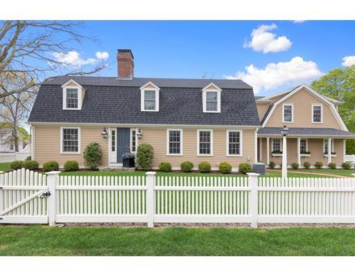 2 Aberdeen Rd, Hingham, MA 02043