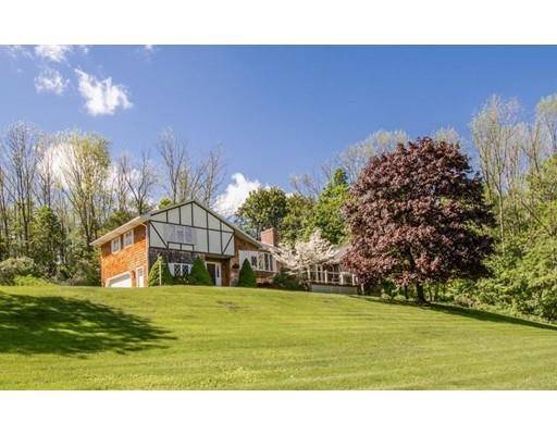 25 Mcgilpin Rd, Sturbridge, MA 01566