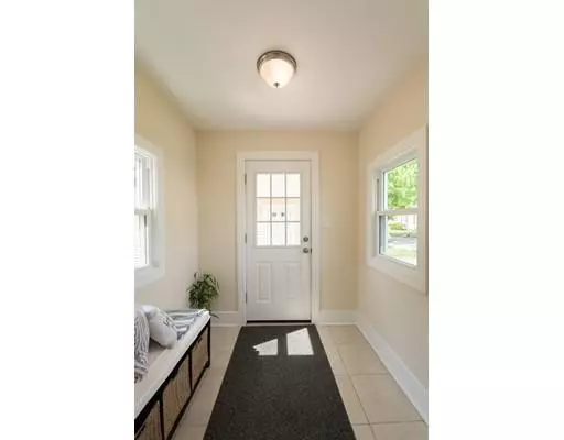 Swansea, MA 02777,53 Ocean View Ave