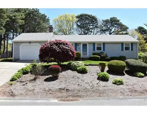 8 Coventry Way, Dennis, MA 02660