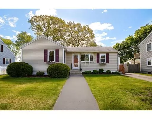 40 Rockwood St, Holbrook, MA 02343