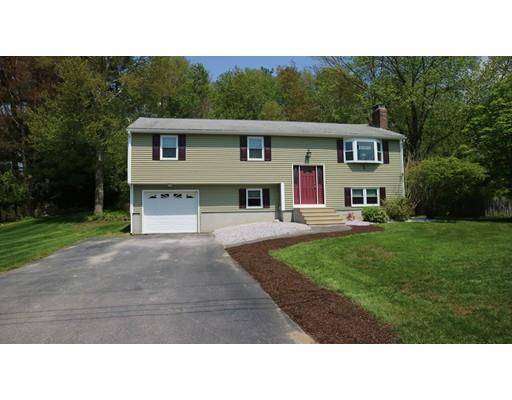 7 Surrey Ln, Webster, MA 01570