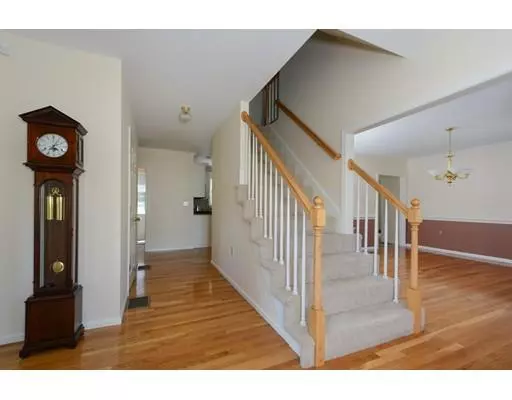 Shrewsbury, MA 01545,5 Chartwell Cir