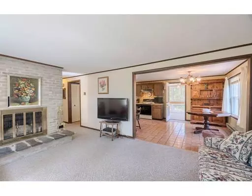 Methuen, MA 01844,1 Maple Street