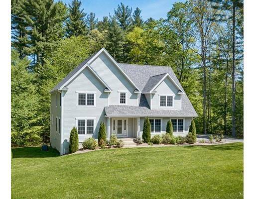 3 Indian Pipe Dr, Hadley, MA 01035