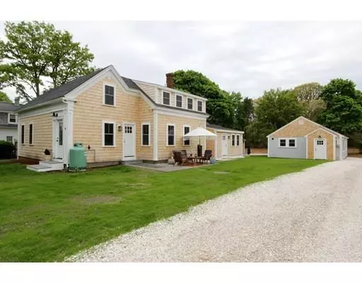 41 Center St, Dennis, MA 02639