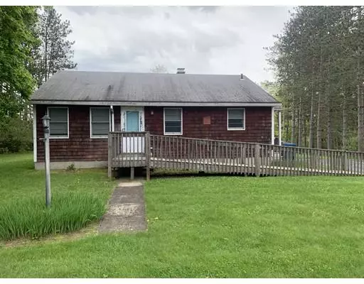 1 Christmas Tree Ln, Rutland, MA 01543