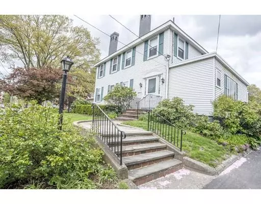 54 Summer St, Taunton, MA 02780