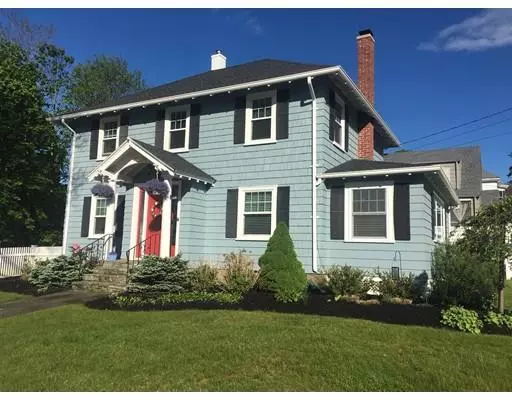 229 Pleasant St, Marblehead, MA 01945