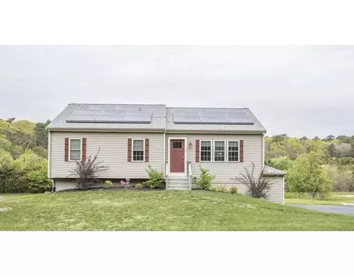 38 Church Ln, Bourne, MA 02532