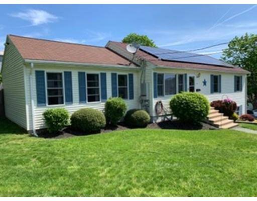 8 George St, Dudley, MA 01571