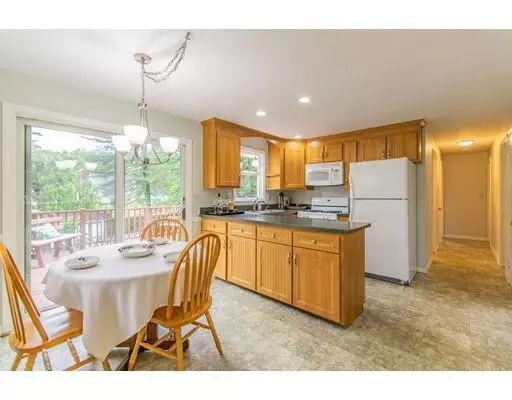 Agawam, MA 01001,138 Valentine St