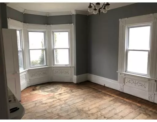 Adams, MA 01220,7 Elm St