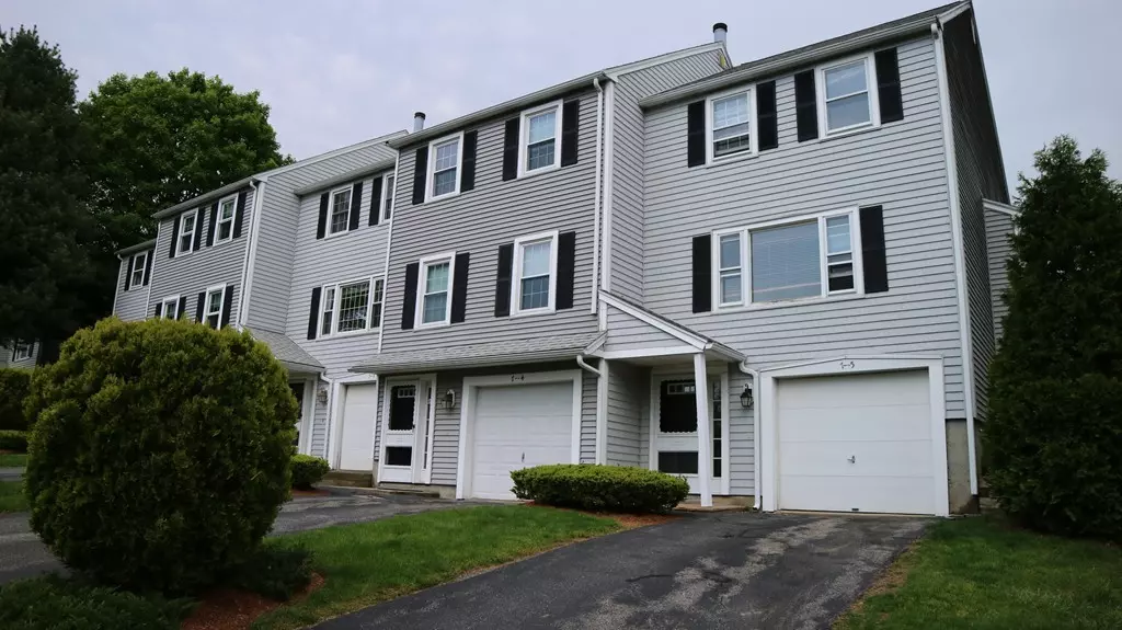Auburn, MA 01501,7 Tuck Farm Rd #5