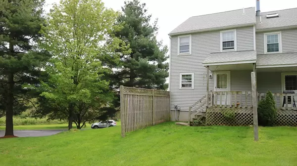 Auburn, MA 01501,7 Tuck Farm Rd #5