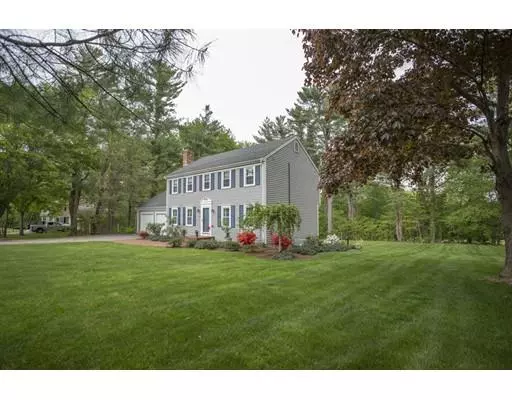 22 Heritage Hill Drive, Lakeville, MA 02347