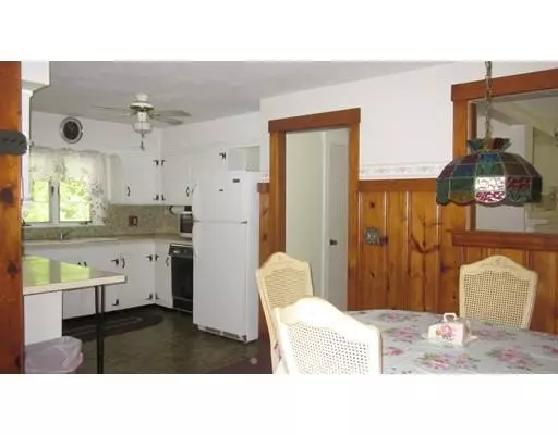 Hopedale, MA 01747,12 Nelson St