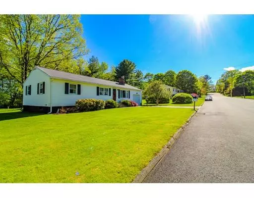 14 Pinewood Drive, Webster, MA 01570