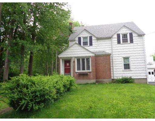 4 Summer St, Webster, MA 01570