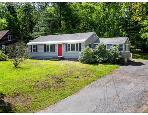 208 Linebrook Rd, Ipswich, MA 01938