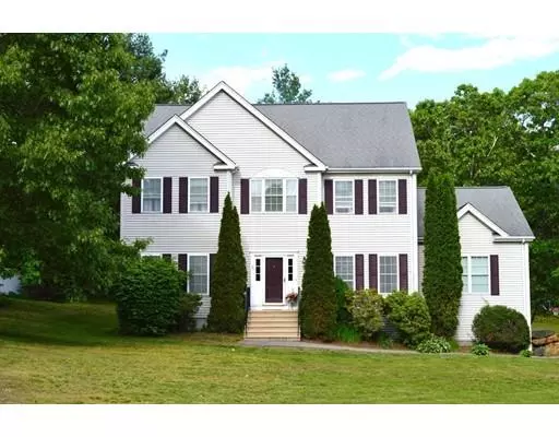 Hopedale, MA 01747,36 Harmony Trl