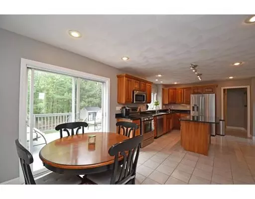 Westford, MA 01886,6 Southwick Cir