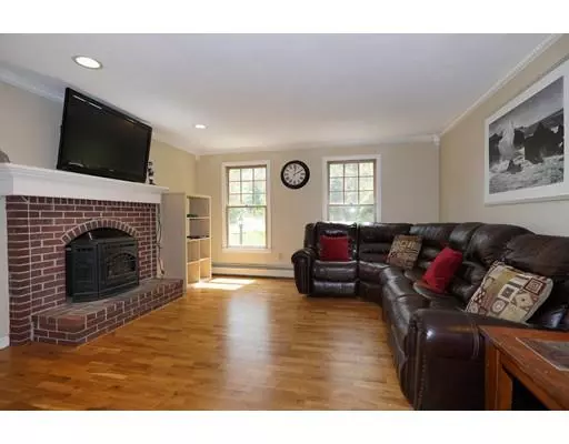 Clinton, MA 01510,77 Lancaster Rd