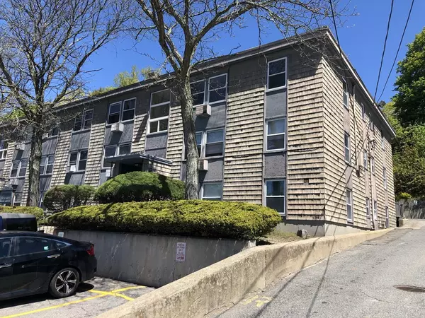 Lowell, MA 01852,320 Nesmith St #21